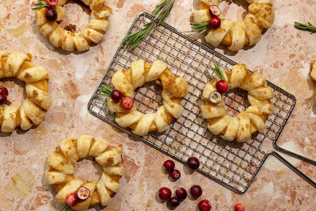 Apple Wreaths